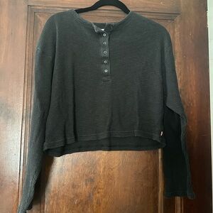 Levi’s Oversized Crop Henley